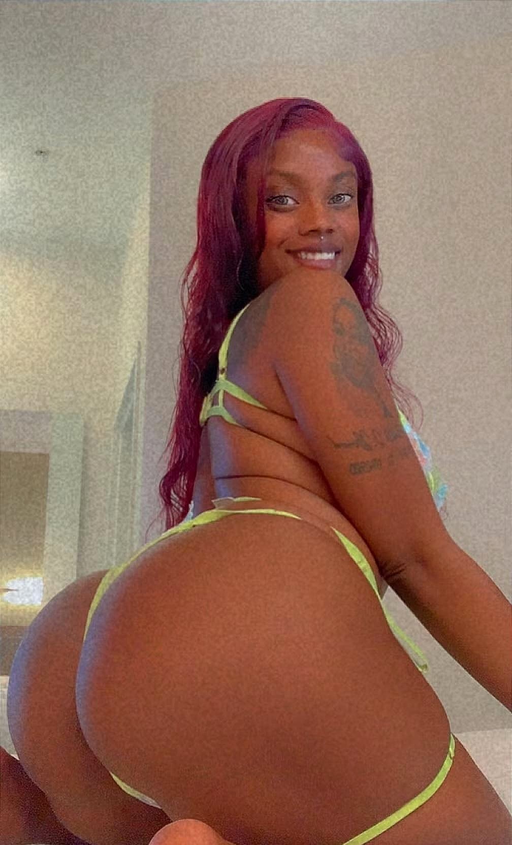 Mocha Greek Goddess - New York VIP Escort Bayan